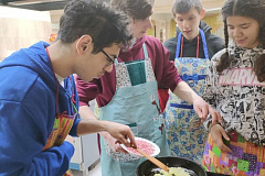 Русские блины в стиле китайской народной кухни. 04.03.23